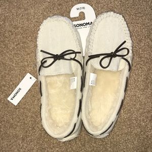 NWT Sonoma cream slippers size 7/8